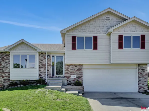 1845 Kennedy Dr, Lincoln, NE 68521