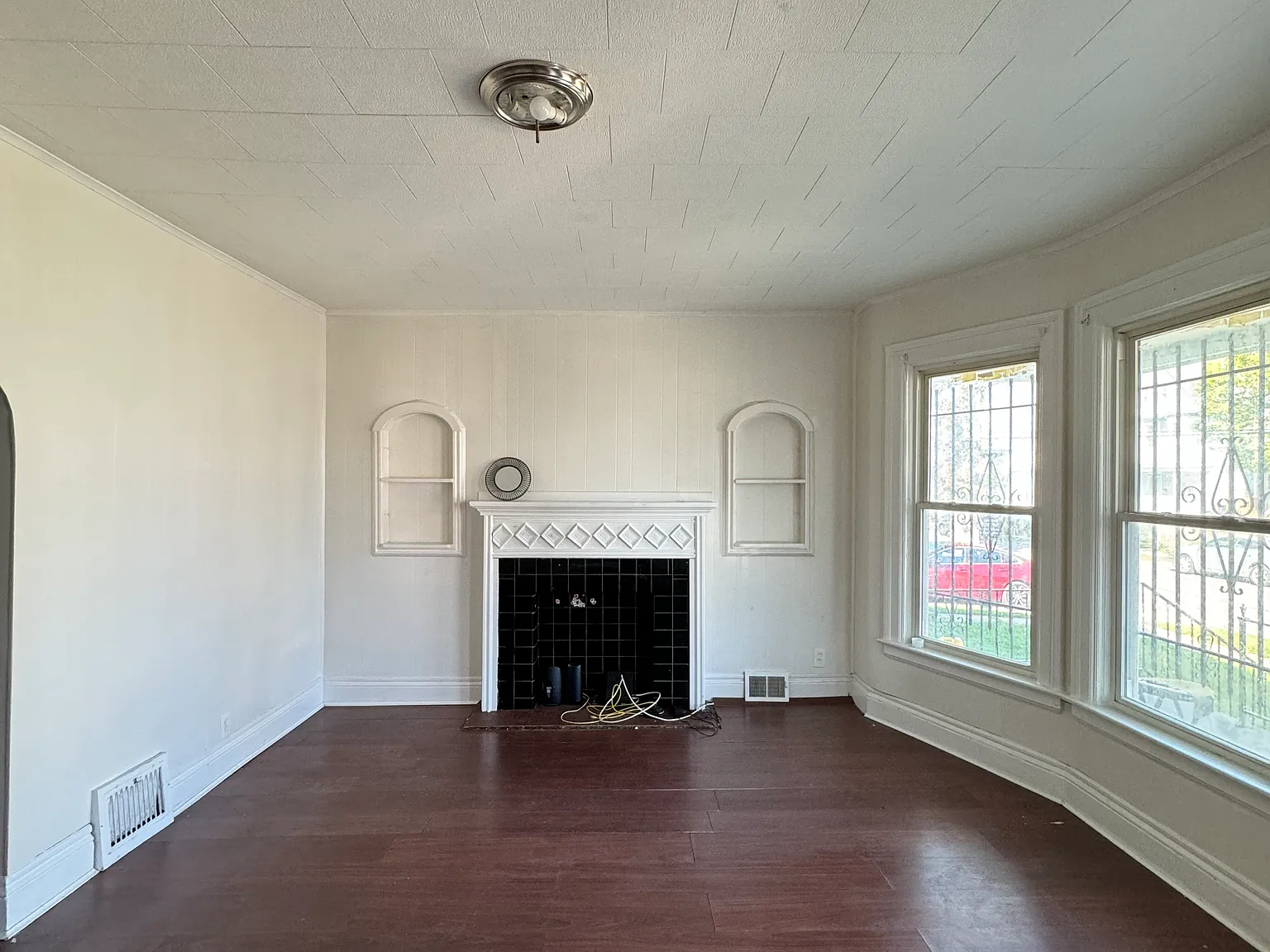 2 bed, $925 — Photo 4
