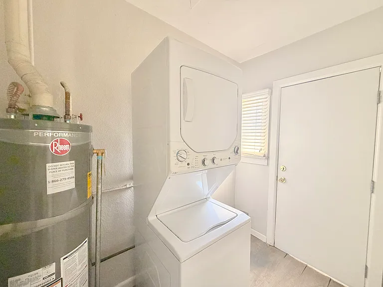 877 N Heliotrope Dr #877 — Photo 6