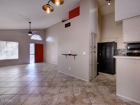 4th image of 3770 W Koshare Ln