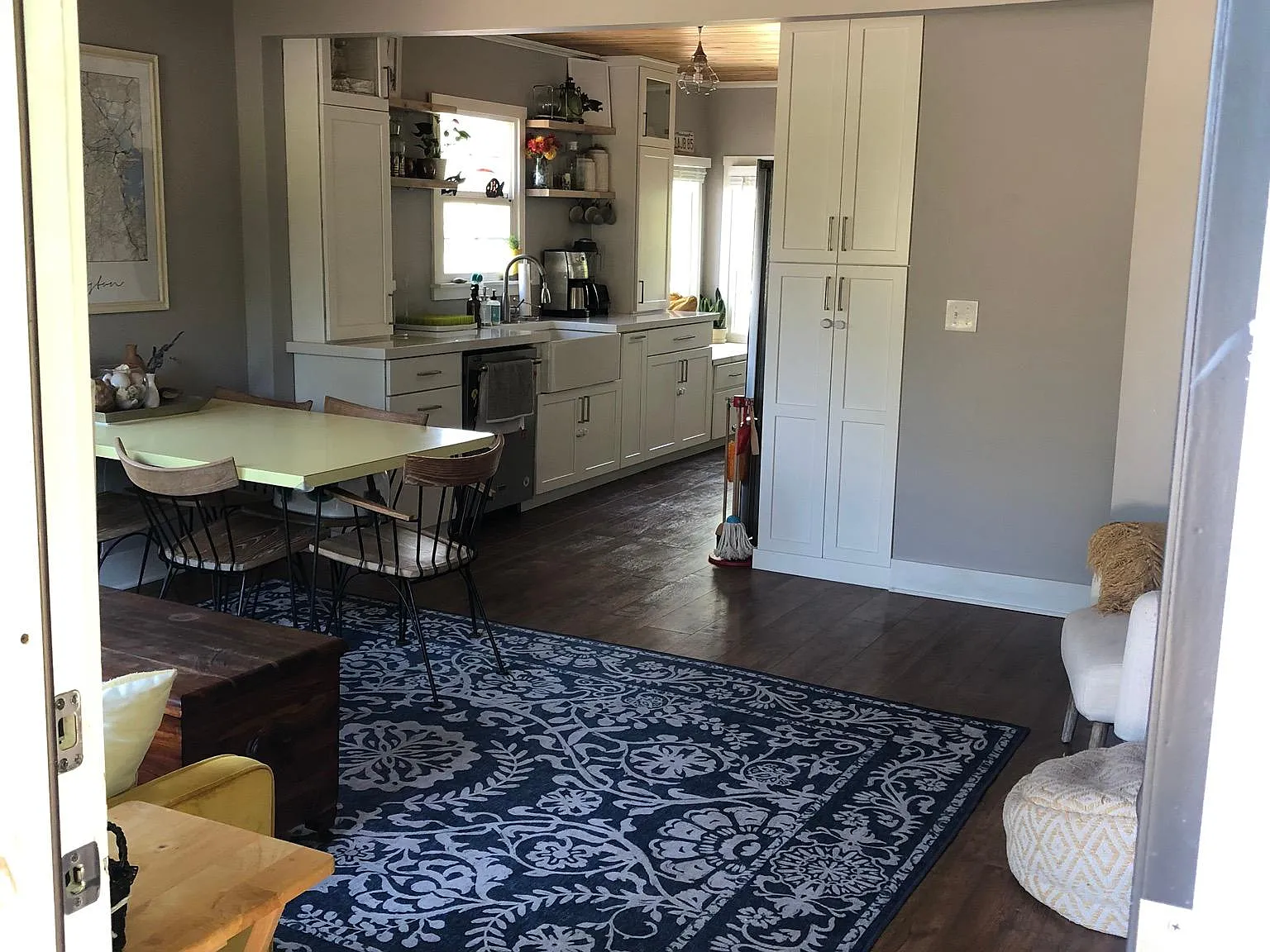 1644 Oak St — Photo 3
