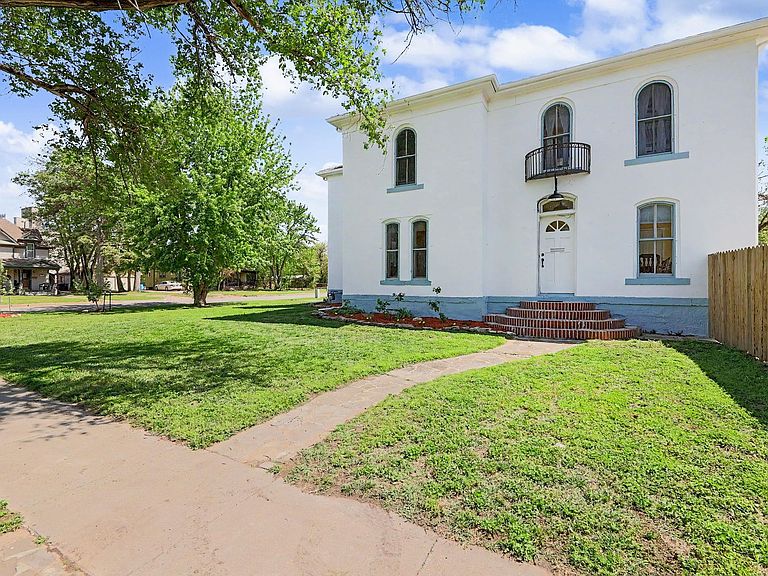 Listing photo 3