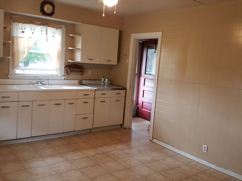 1st image of 2847 Youngstown Ave #House