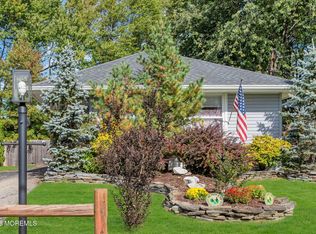 87 Niagara Drive, Toms River, NJ 08753