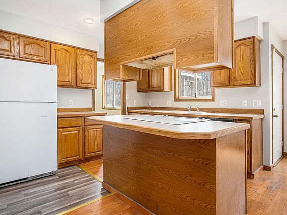 4th image of 3193 Fielstra Dr
