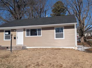 231 Estridge Rd, Saint Louis, MO 63137