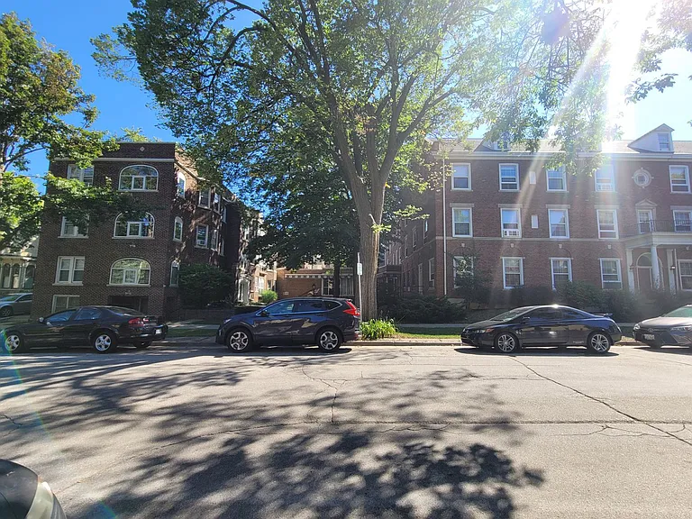 Cass Street Apartments — Photo 15