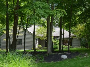370 Retreat Ln W, Powell, OH 43065