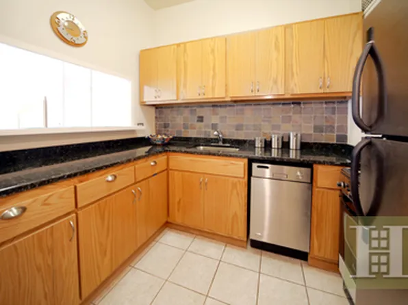 251 East 51st Street image 1 of 4