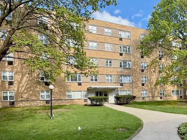 2025 W Granville Ave #B110, Chicago, IL 60659