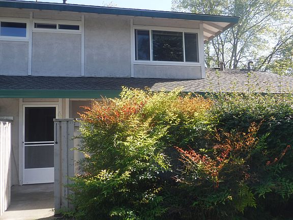 3rd image of 50 Belvedere Ct