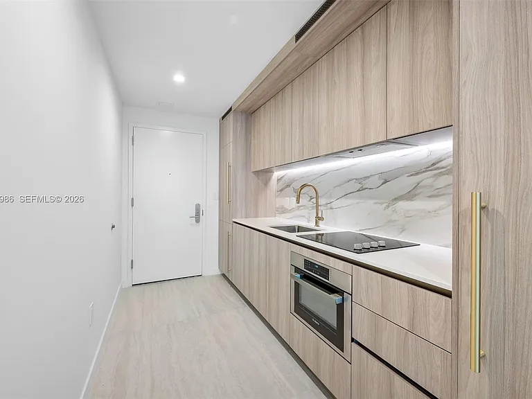 77 SE 5th St #3005 — Photo 4