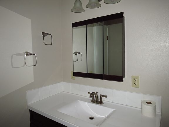 4th image of 1506 Giles Ave NW