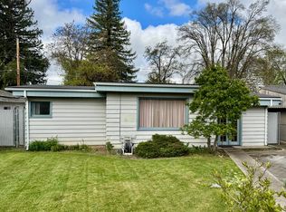 948 S Ivy St, Medford, OR 97501