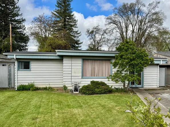 948 S Ivy St, Medford, OR 97501