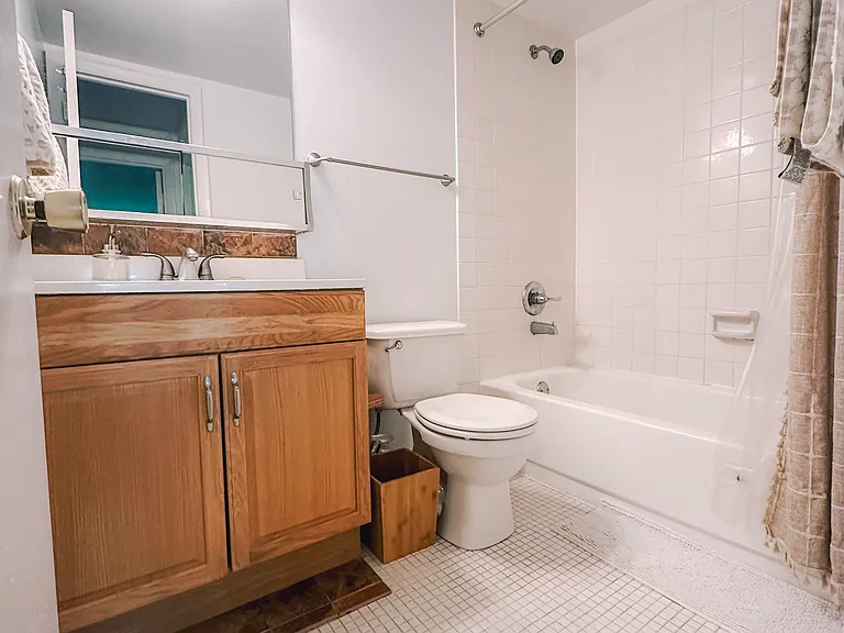 Second full bath located between bedroom 2 and 3