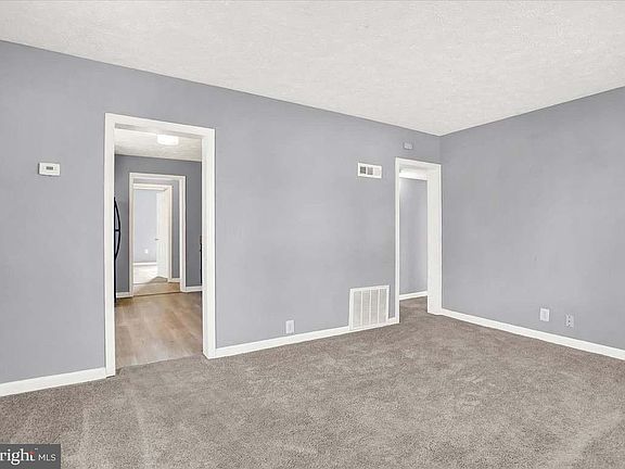5th image of 70 Swan St