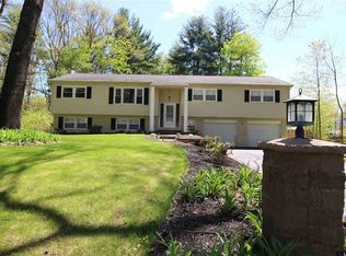 36 Casablanca Ct, Clifton Park, NY 12065