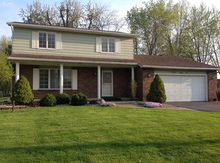 7031 S Fork Dr, Swartz Creek, MI 48473