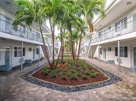 330 86th St, Miami Beach, FL