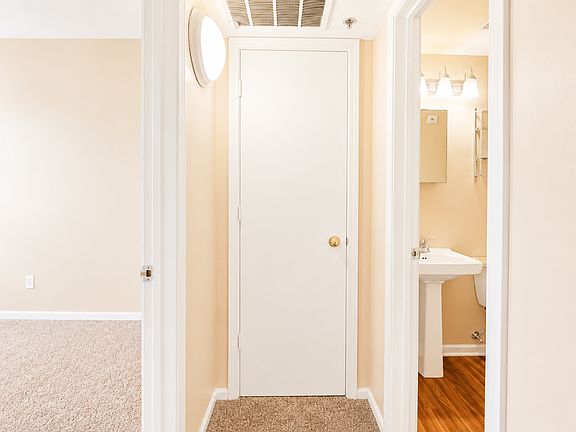 5th image of 505 S 16th St APT 1204