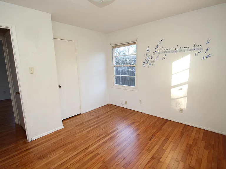 3753 Autumndale Dr — Photo 11