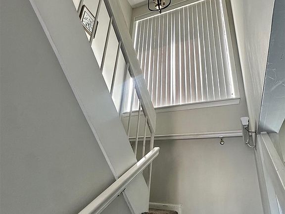 5th image of 10520 Winrock Pl