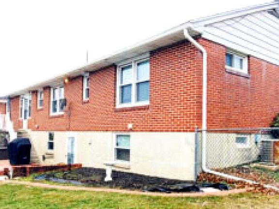 2nd image of 828 Weavertown Rd