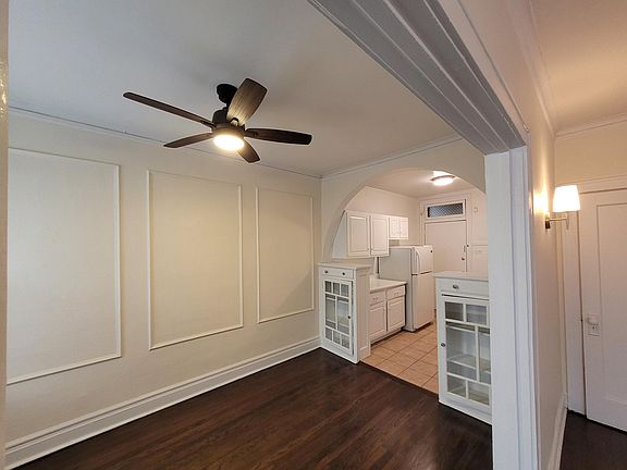 2nd image of 5720 S Blackstone Ave #3E