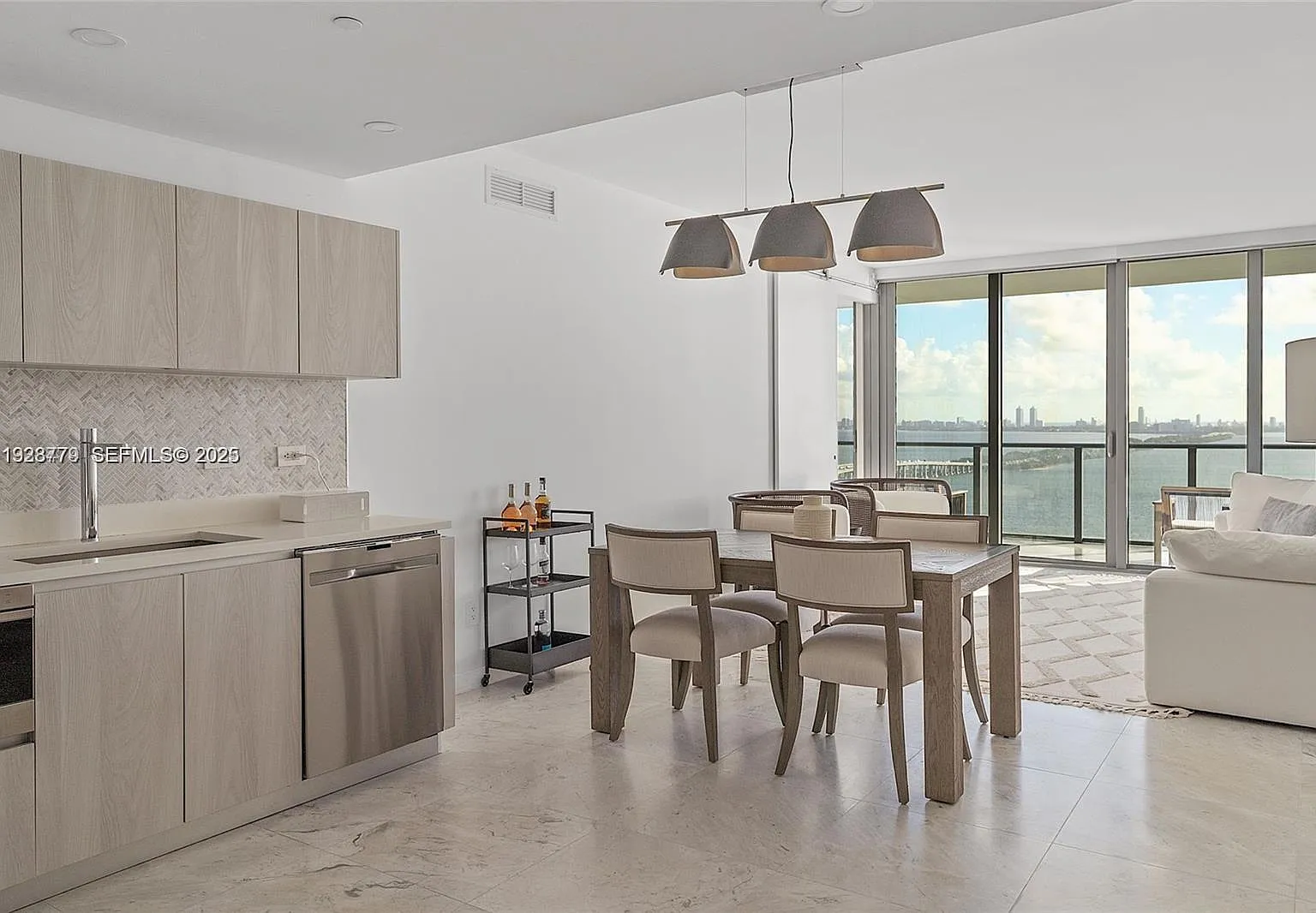 3 bed, $8,690 — Photo 4