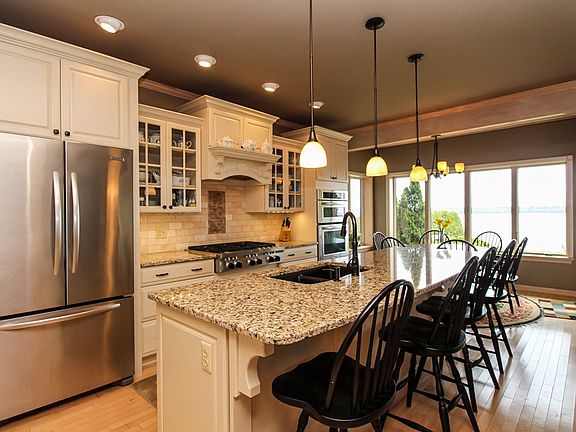 2nd image of 42 Blue Heron Way