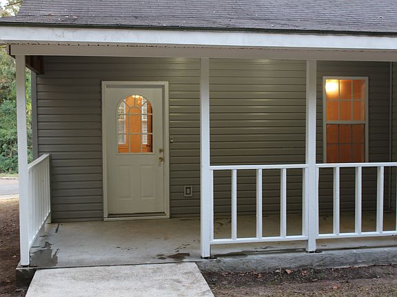 5th image of 820 Crawford Ave