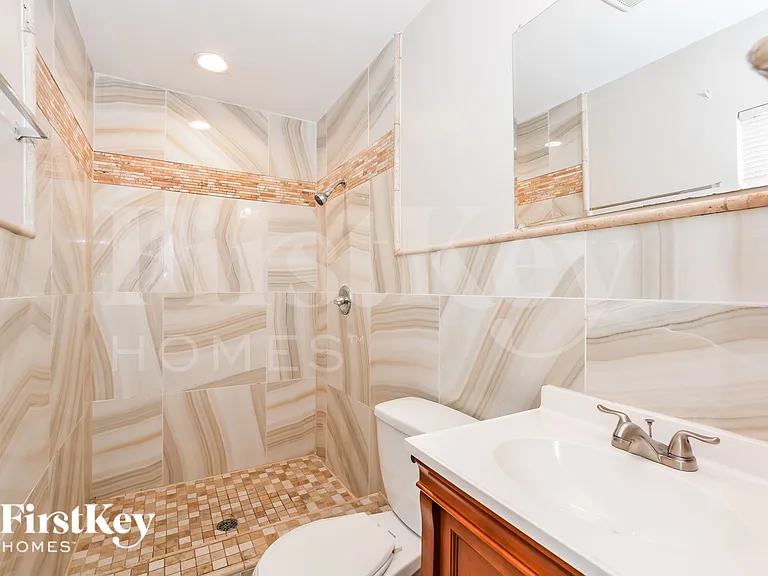 1407 Chilean Ln — Photo 9