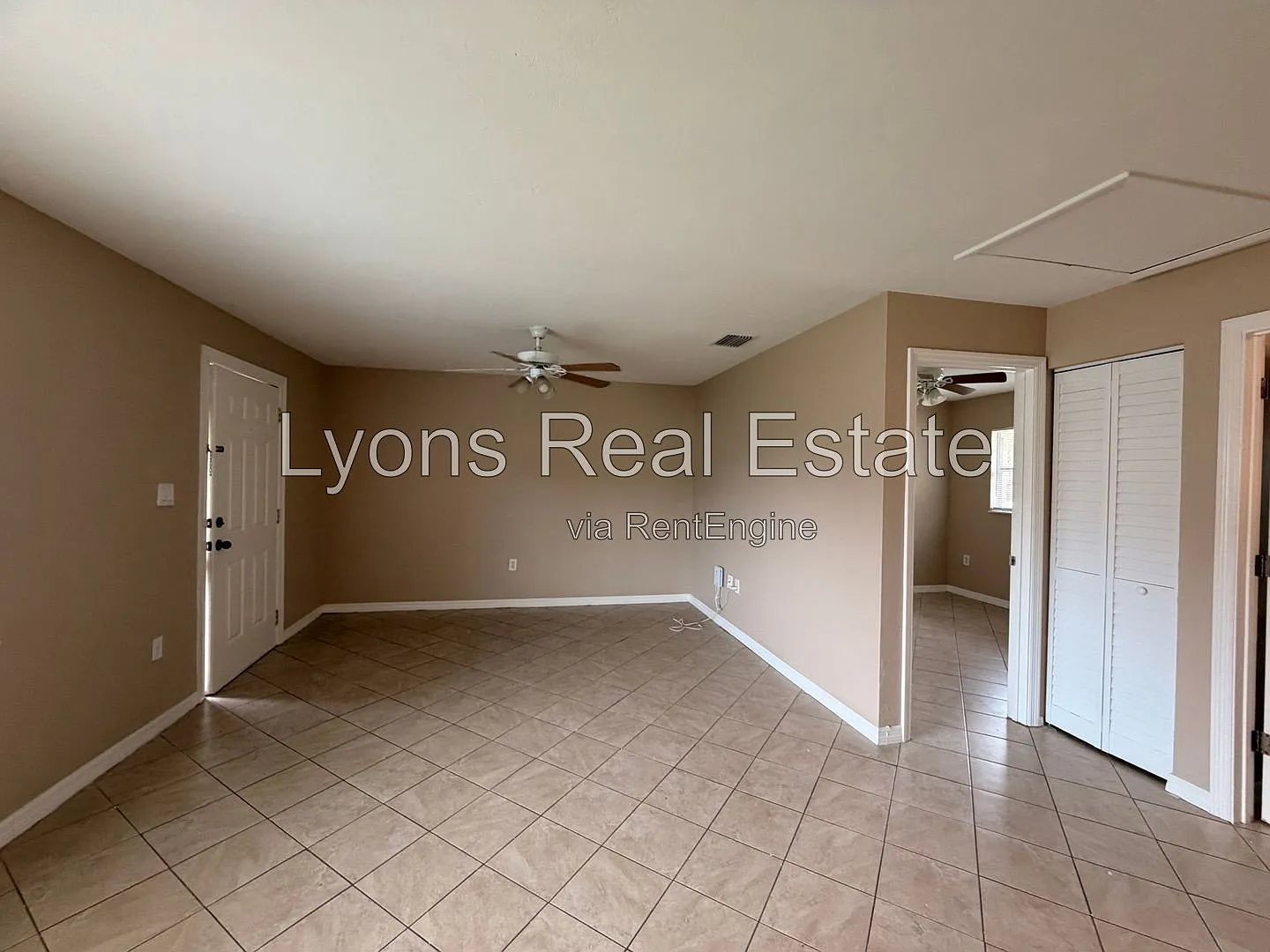 2 bed, 1.0 bath, 870 sqft, $1,095 — Photo 4