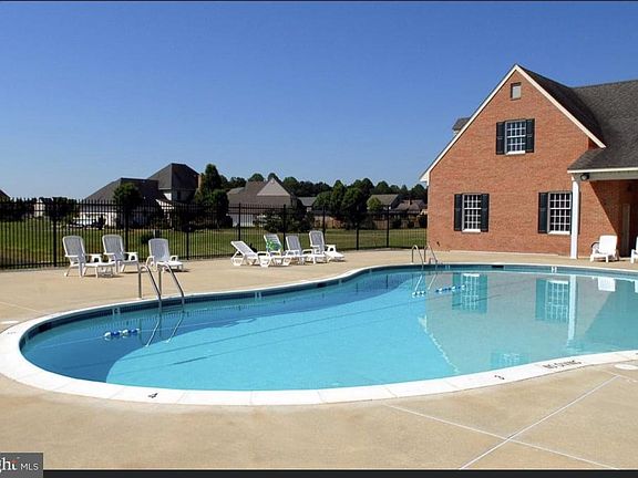2nd image of 27519 Derby Dr