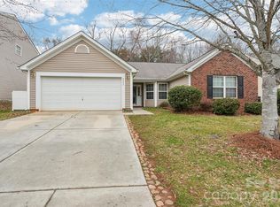 2457 Marthas Ridge Dr, Statesville, NC 28625