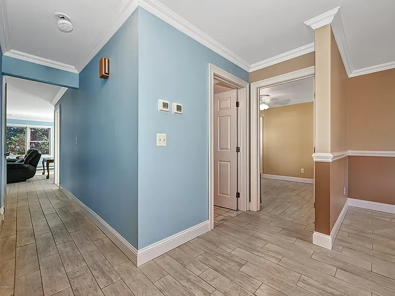 515 W Veterans Hwy — Photo 9