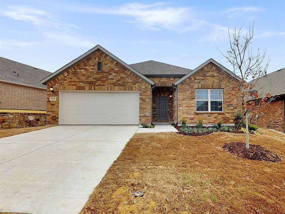 1st image of 813 Bluebird Way