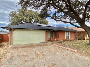 2820 Whitehurst Dr, Fort Worth, TX 76133