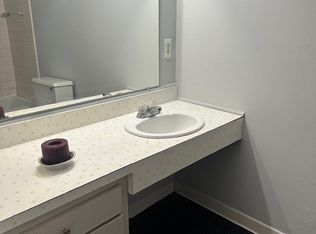 25300 Shiawassee Cir APT 202, Southfield, MI