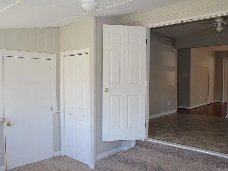 611 Mobile St — Photo 7