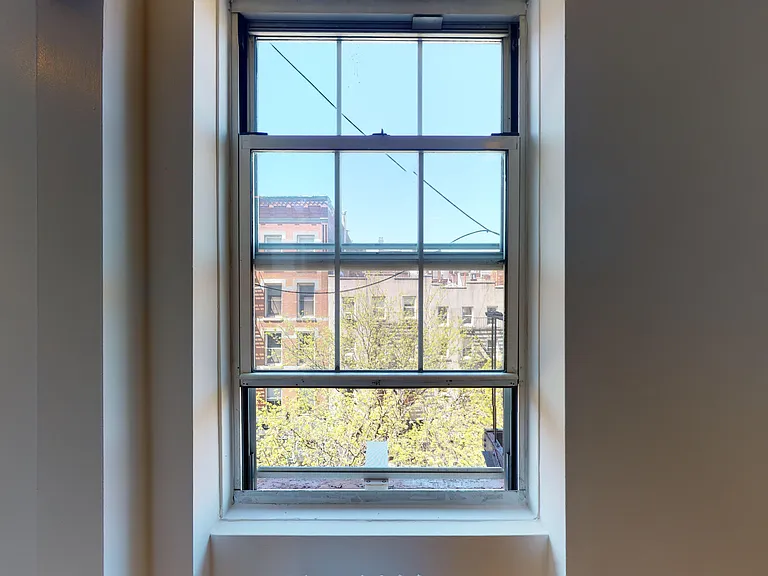 475 W Broadway #8 — Photo 9