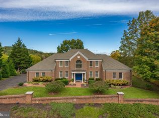 7452 Foxview Dr, Warrenton, VA 20186
