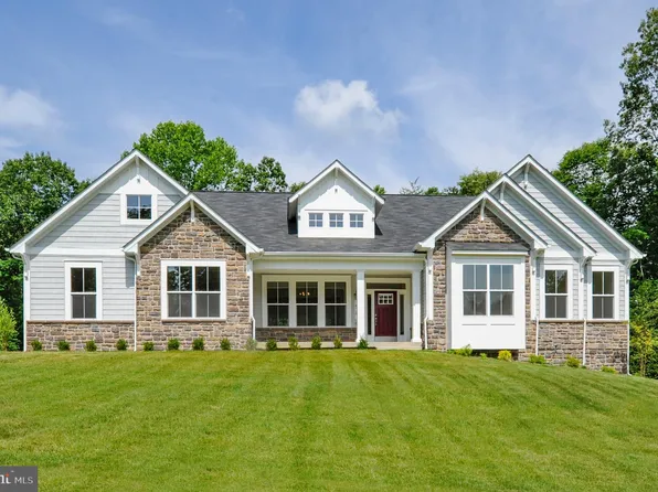 23 Hidden Waters Way, Pikesville, MD 21208