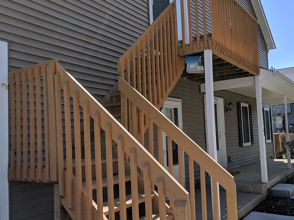1st image of 447 Village Creek Dr