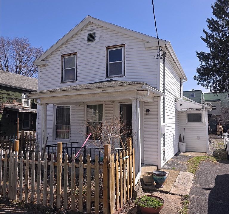 1st image of 917 Schuyler St