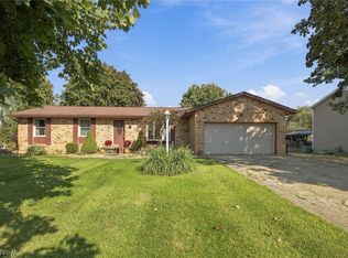 3821 Apache St NW, Uniontown, OH 44685