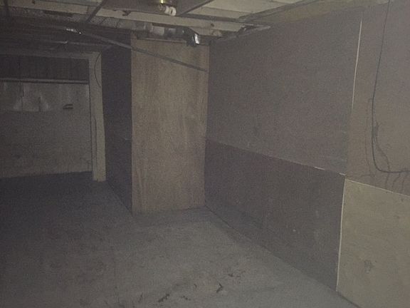 5th image of 1317 N Adams St
