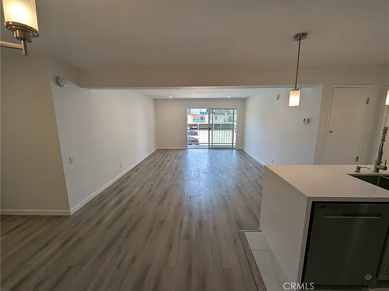 5460 White Oak Ave #G222 — Photo 18
