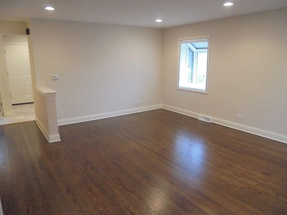 5th image of 9320 Noel Ave APT A